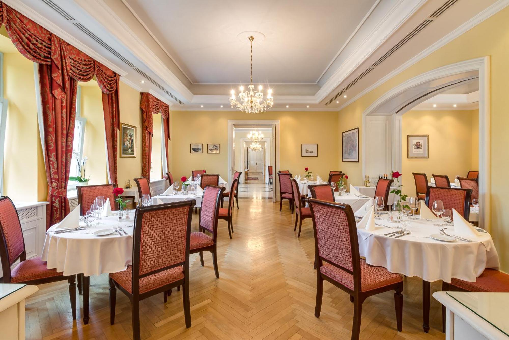 Castle Hotel Grof Degenfeld Superior Tarcal Eksteriør bilde